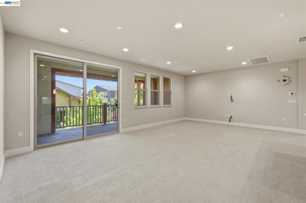 617 Sandalwood Dr 4 Property Photo 8
