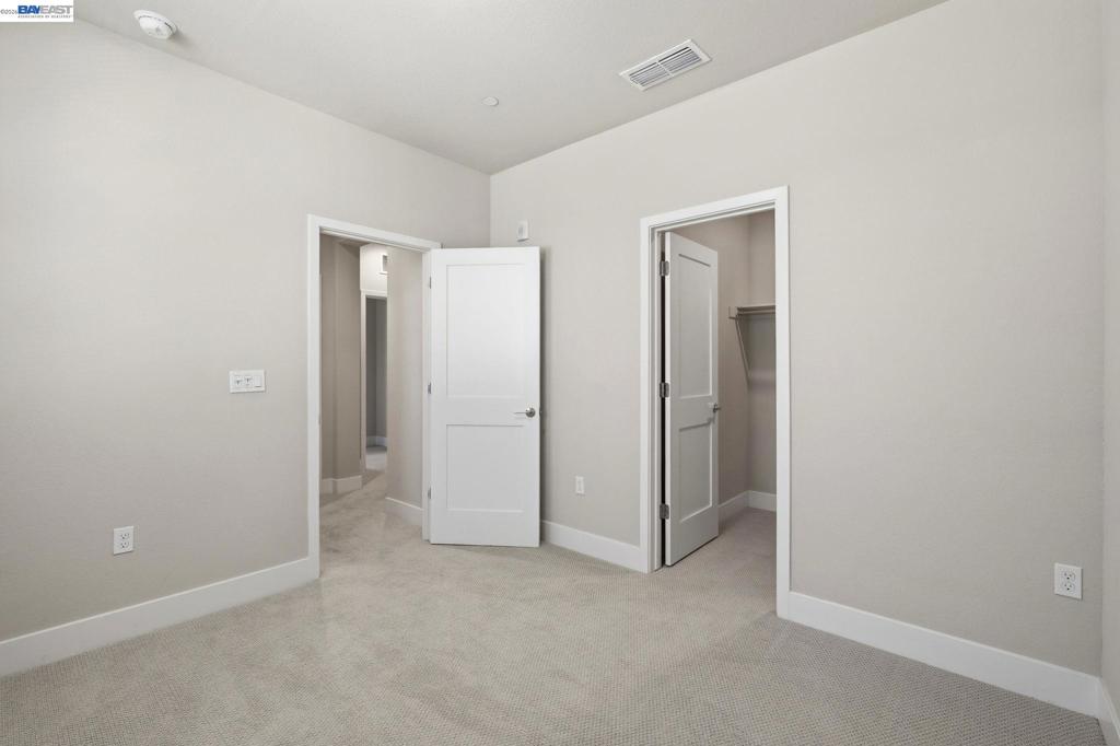 617 Sandalwood Dr 4 Property Photo 32