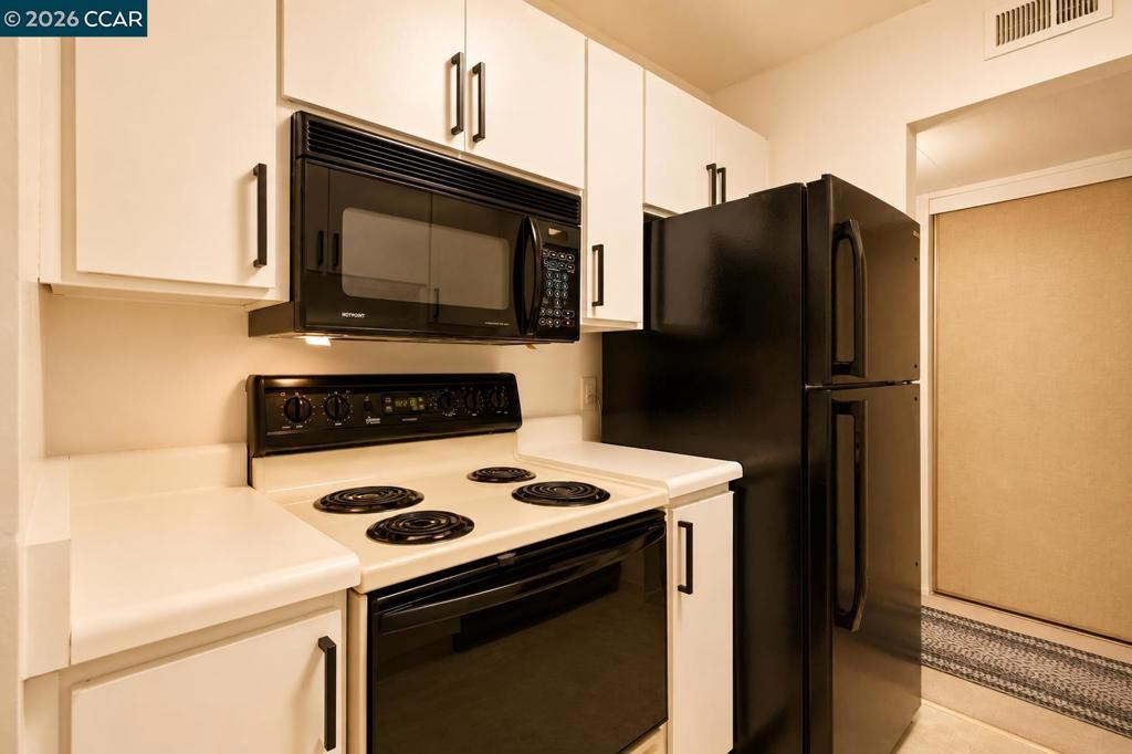 440 N Civic Dr 203 Property Photo 15
