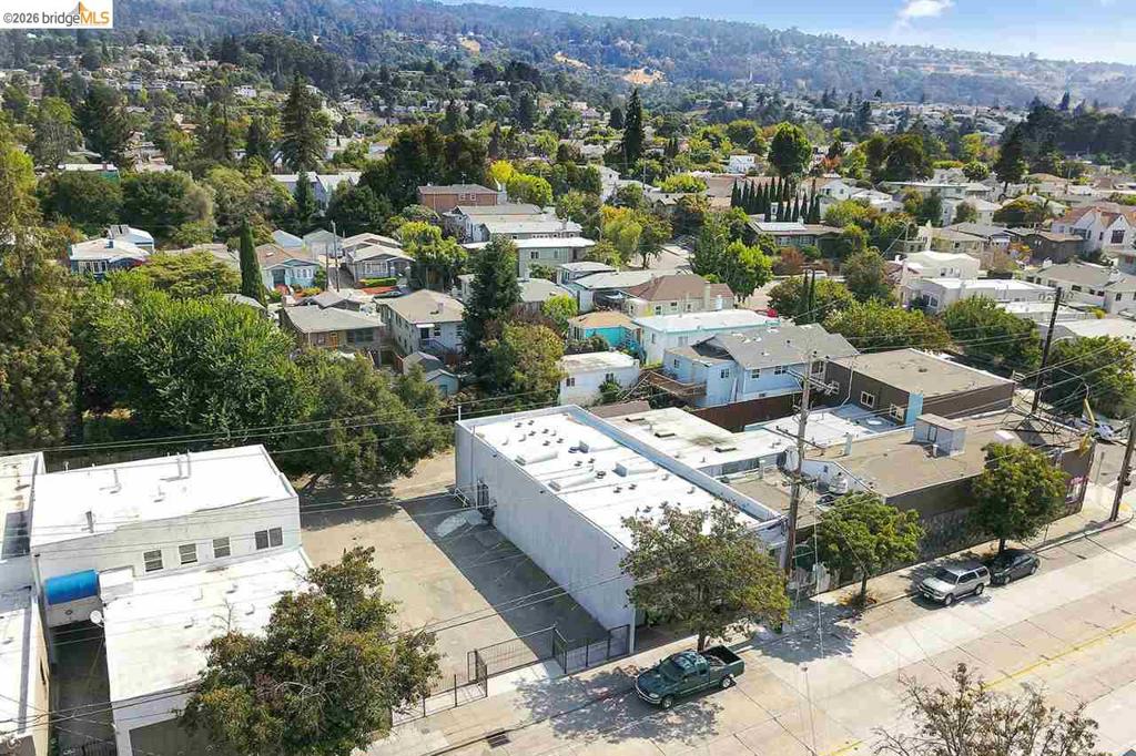 2968 Macarthur Blvd Property Photo 18