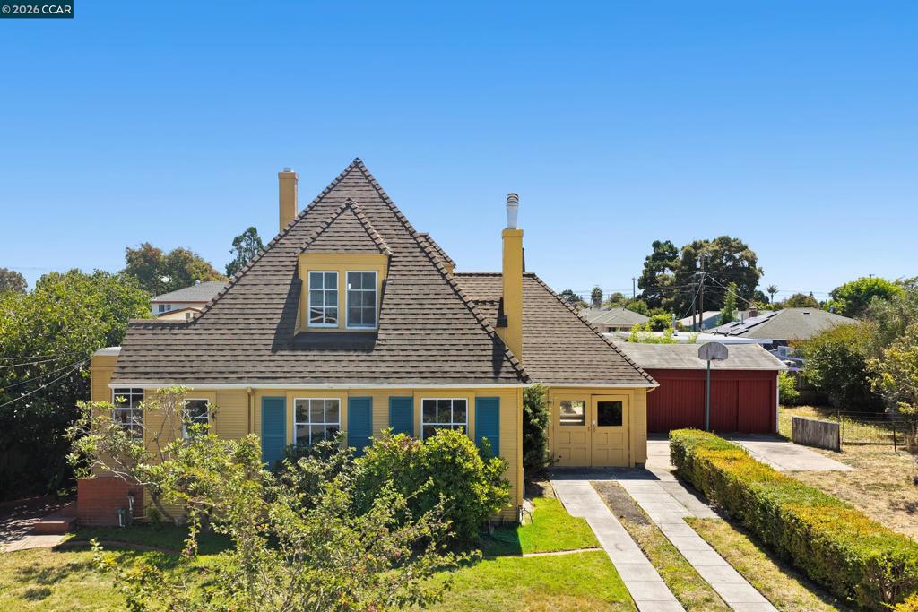 2500 Lowell Avenue Property Photo 1