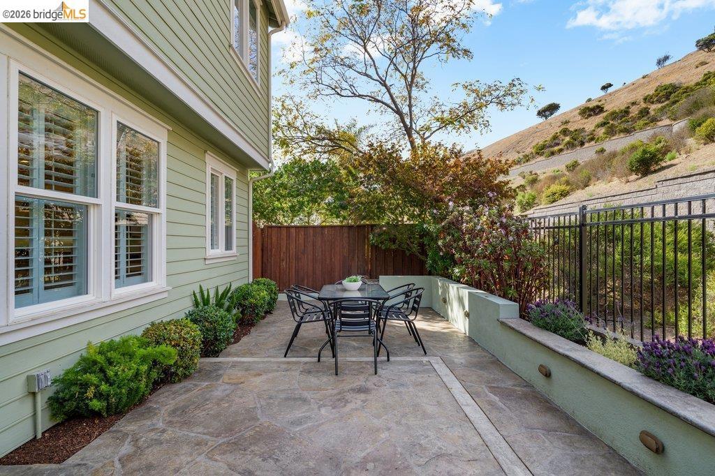 207 Flagship Court Property Photo 23
