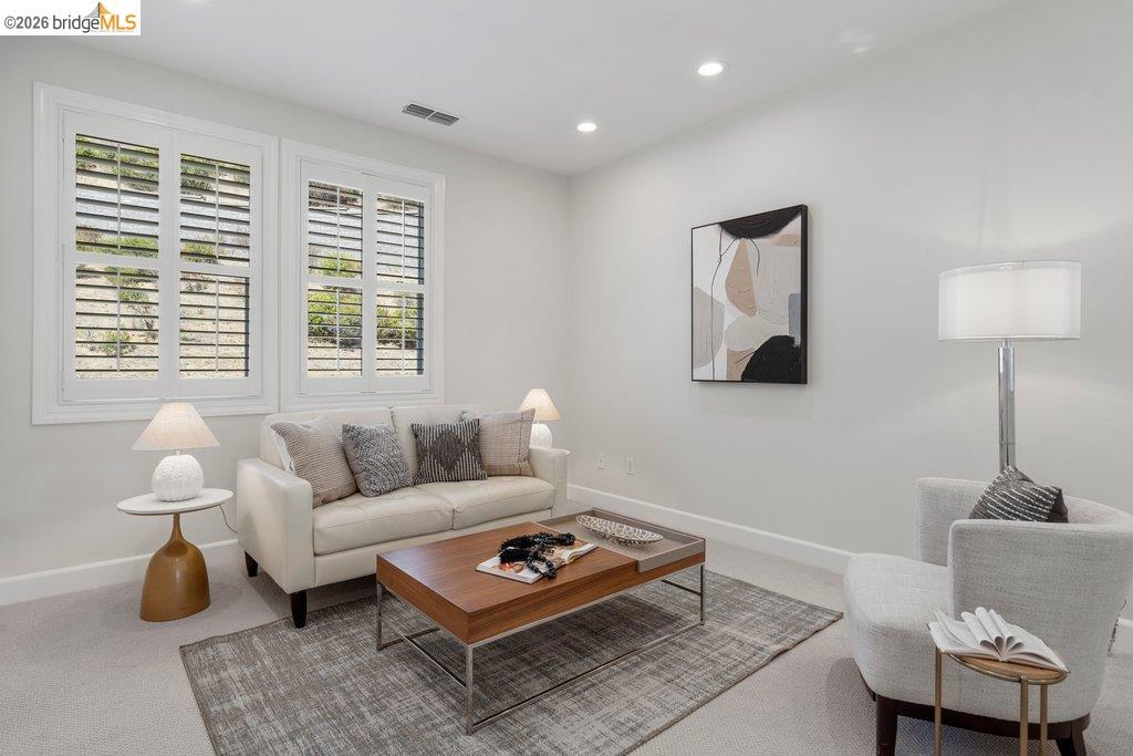 207 Flagship Court Property Photo 25