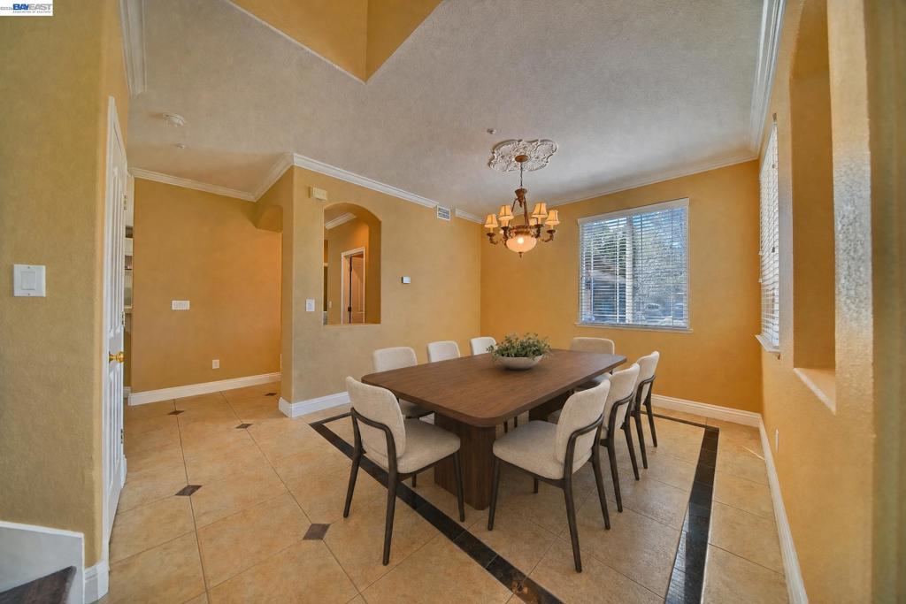 6472 Owl Way Property Photo 10