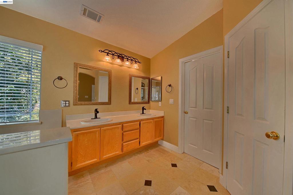 6472 Owl Way Property Photo 24