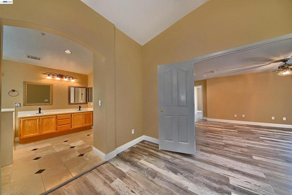 6472 Owl Way Property Photo 47