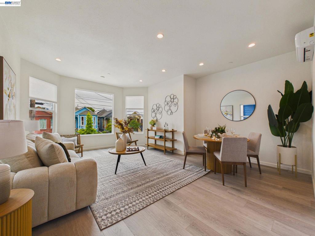 718 26th Property Photo 11
