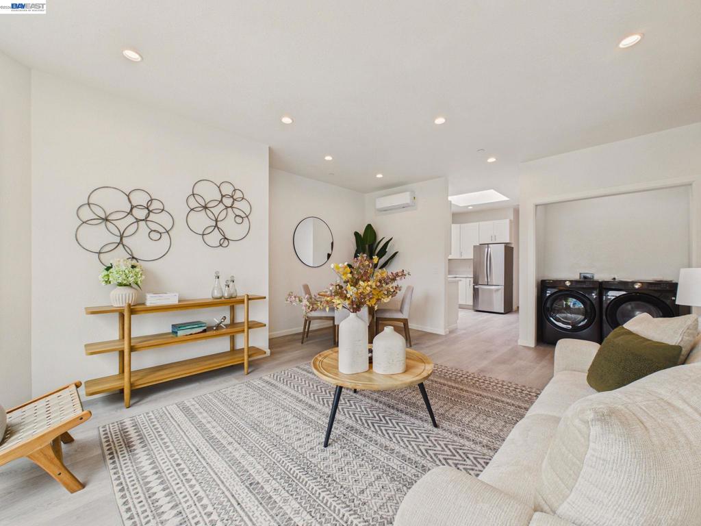 718 26th Property Photo 12