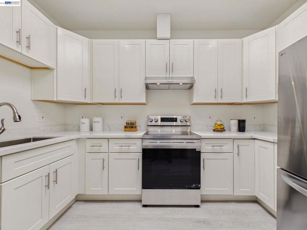 718 26th Property Photo 14