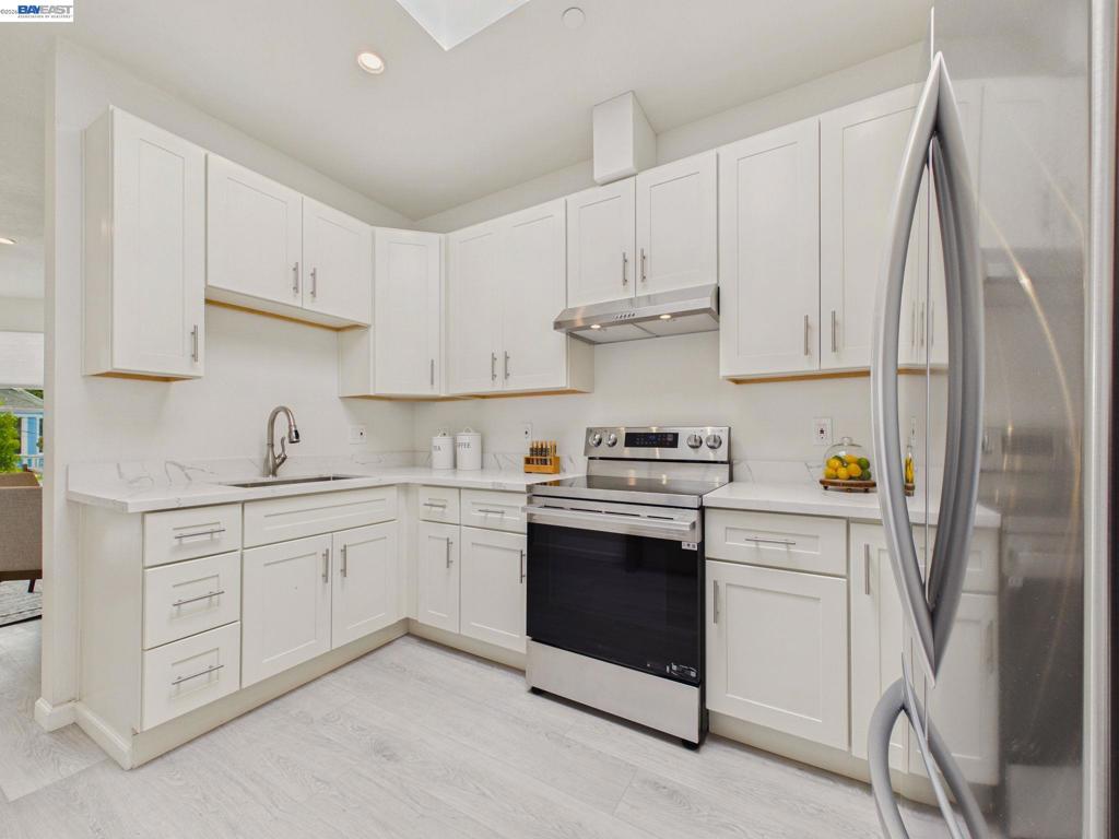 718 26th Property Photo 15
