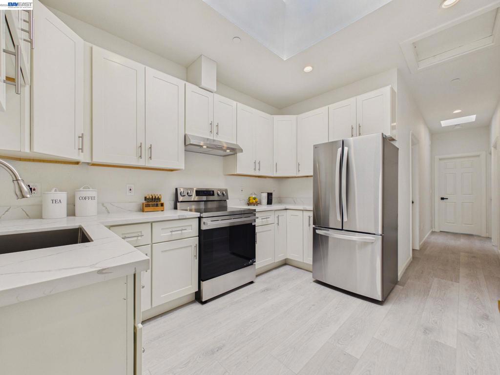 718 26th Property Photo 16