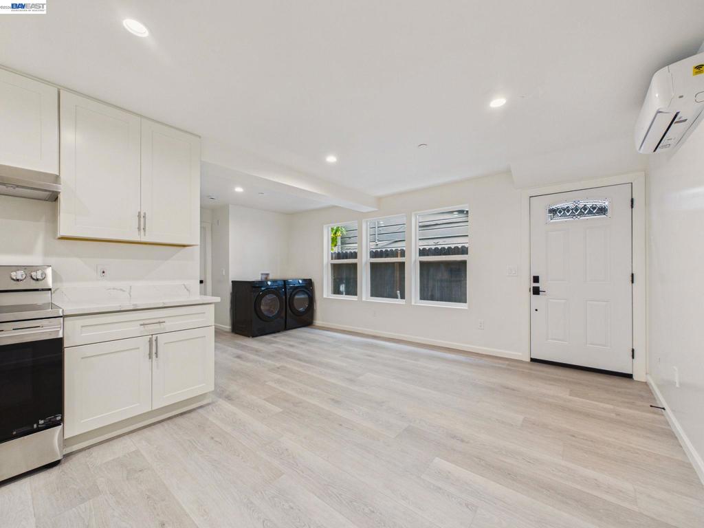 718 26th Property Photo 33