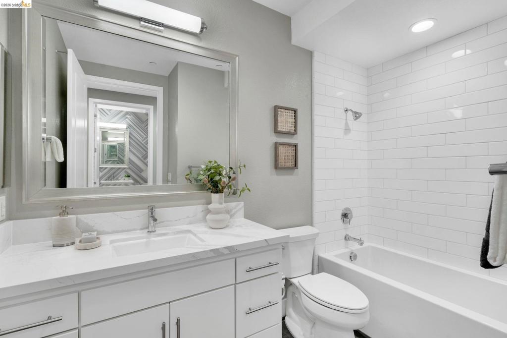 6 Waterline Pl Property Photo 49