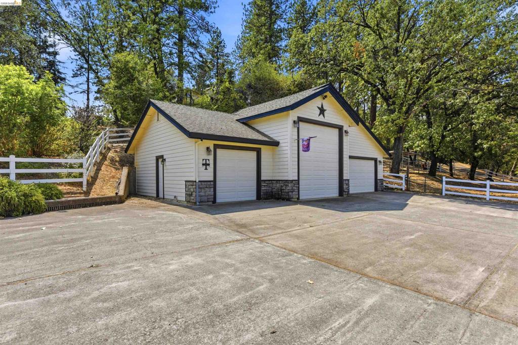 2360 Secret Ravine Trail Property Photo 42
