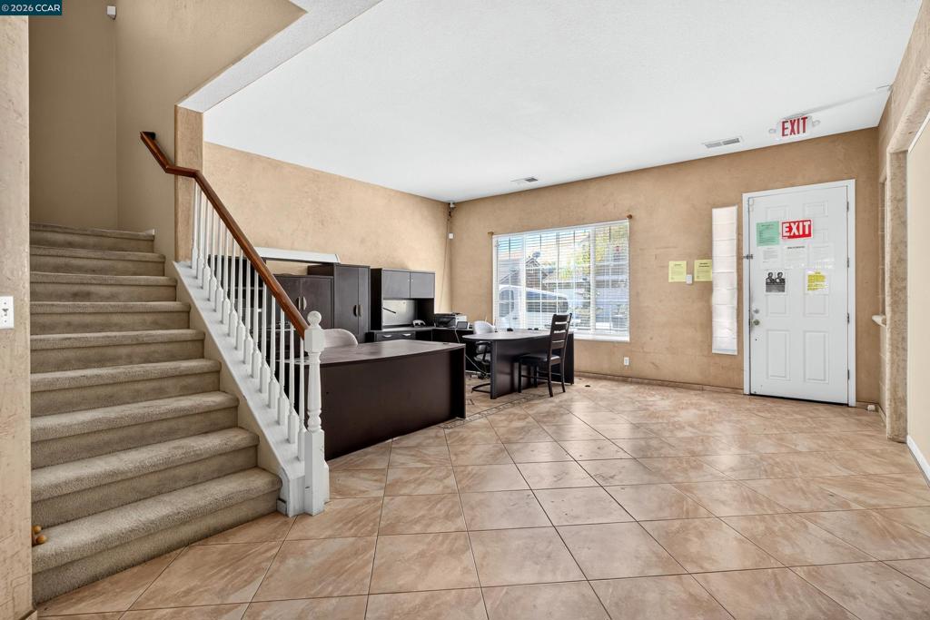 4400 Glen Canyon Cir Property Photo 5