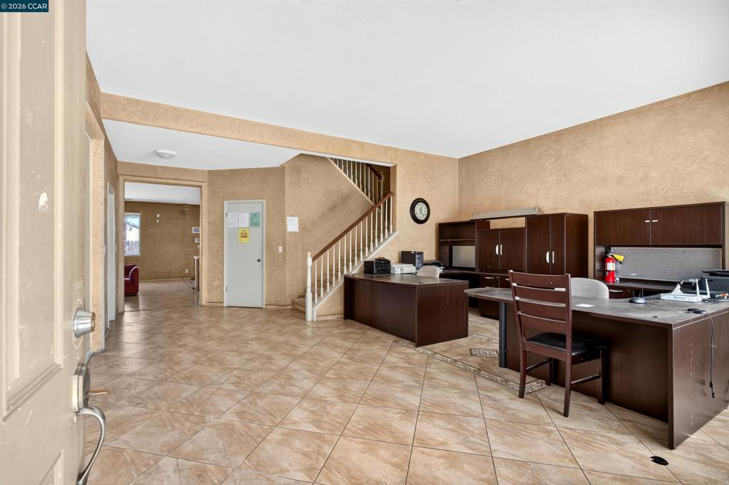 4400 Glen Canyon Cir Property Photo 6