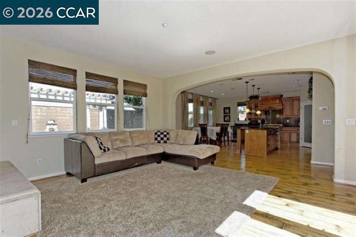 2377 Boulder St Property Photo 9
