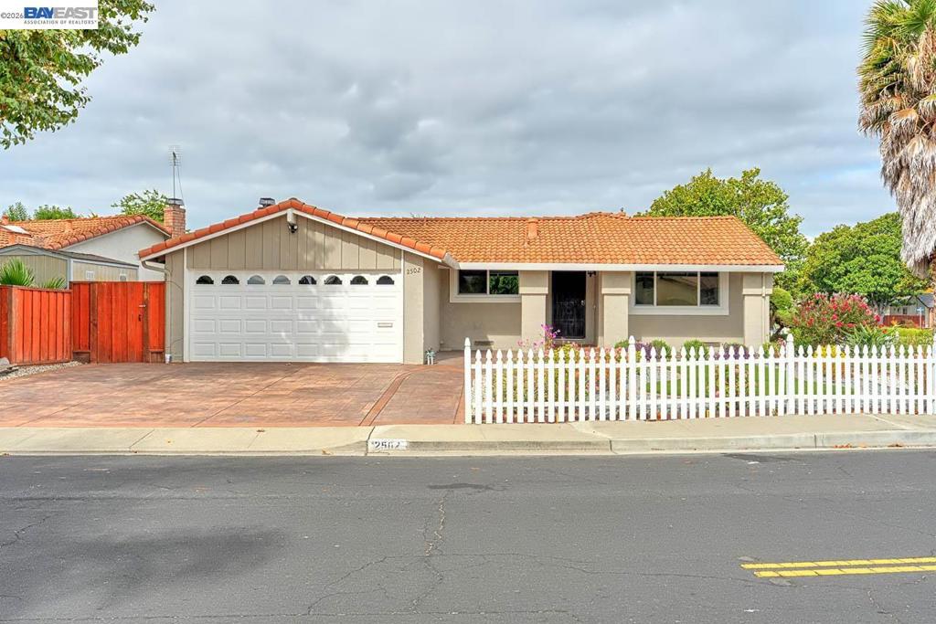 2502 Begonia St Property Photo 1