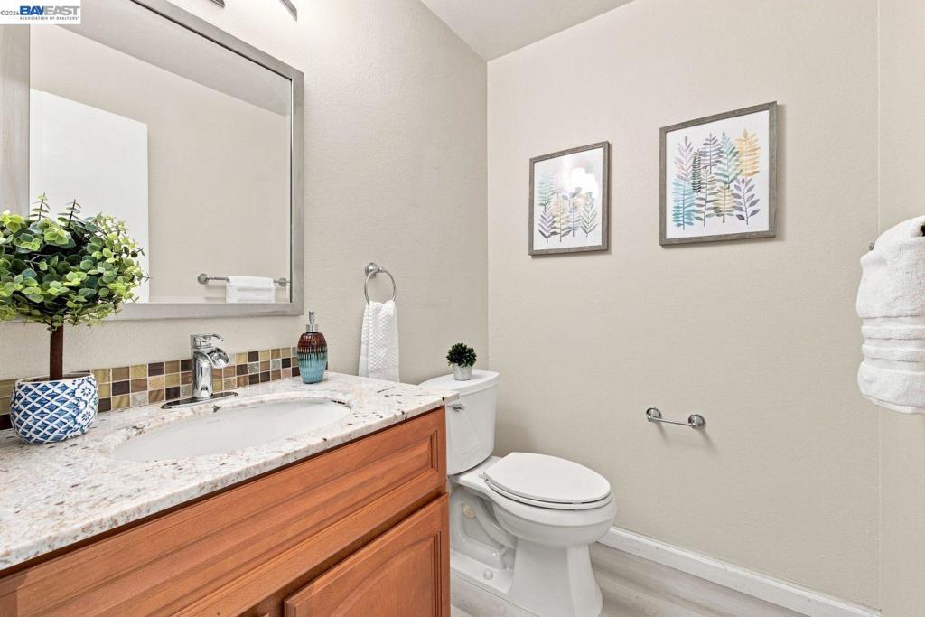 1305 Waterfall Way Property Photo 20
