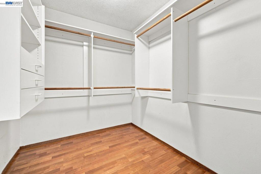 1305 Waterfall Way Property Photo 36