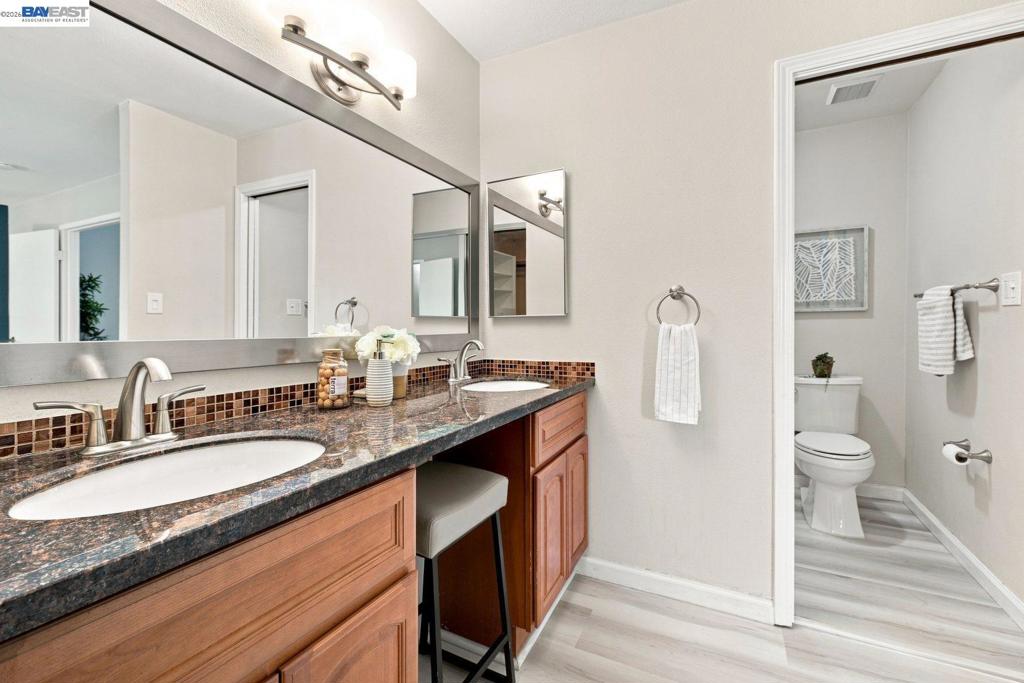 1305 Waterfall Way Property Photo 37