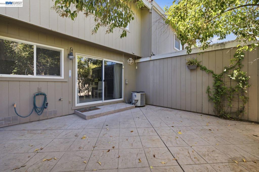 1305 Waterfall Way Property Photo 41