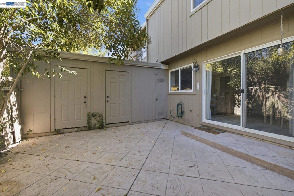 1305 Waterfall Way Property Photo 42