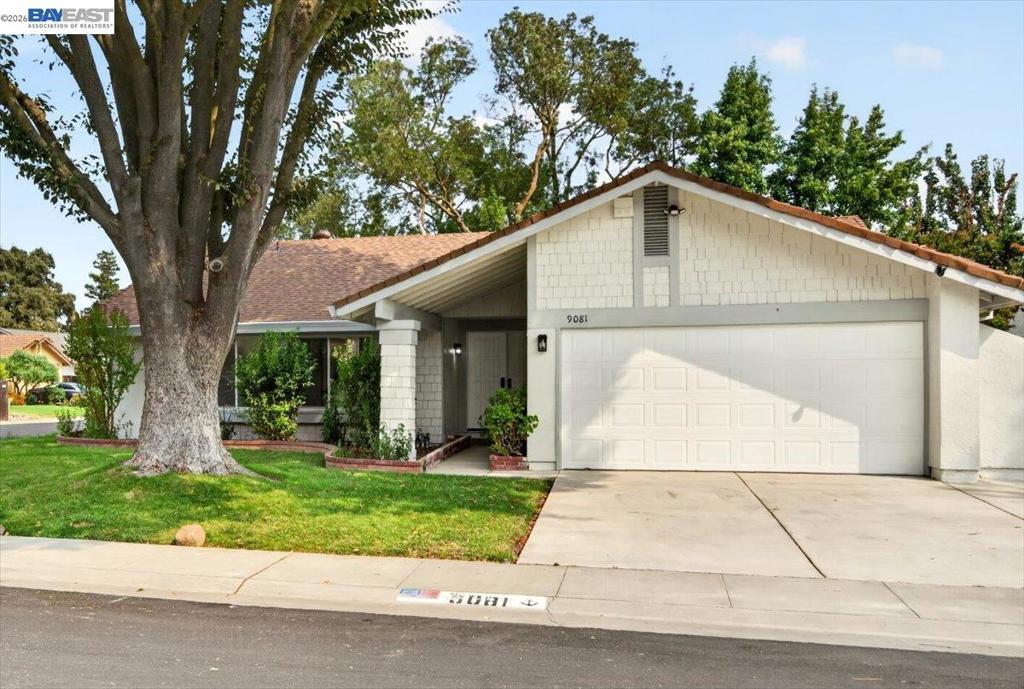 9081 Meadowdale Way Property Photo 1