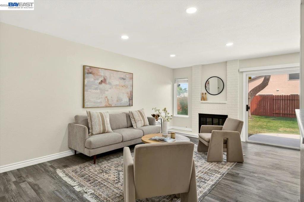 9081 Meadowdale Way Property Photo 8