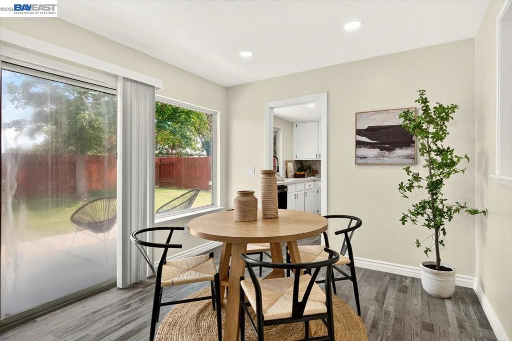 9081 Meadowdale Way Property Photo 16