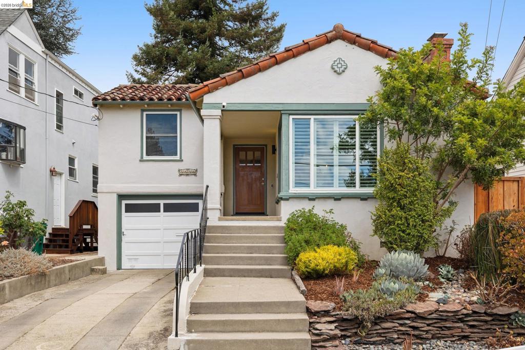 3530 Victor Ave Property Photo 1