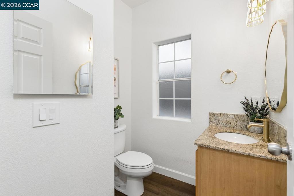 1081 Palm Ave Property Photo 12