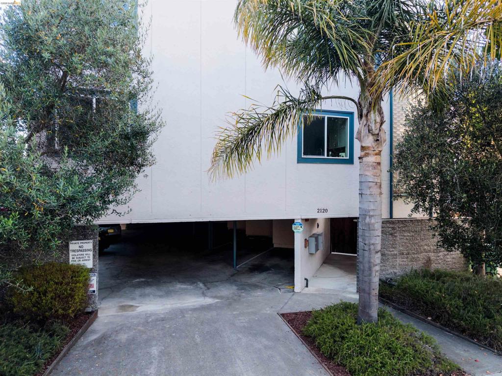 2120 Grant Street Property Photo 7