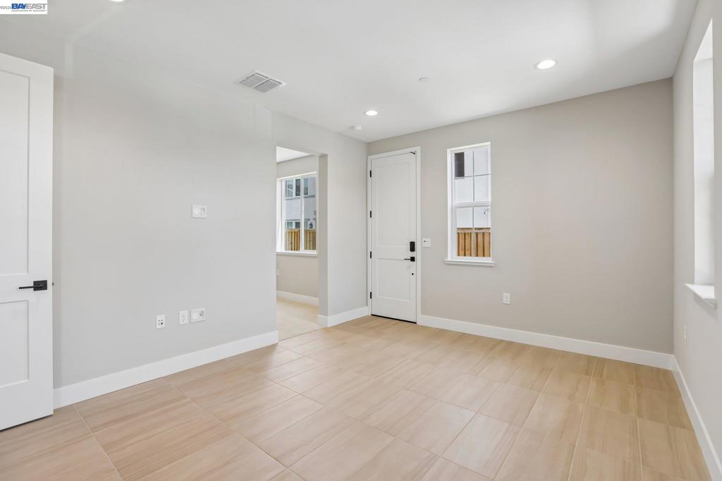 421 Trellis Way Property Photo 32