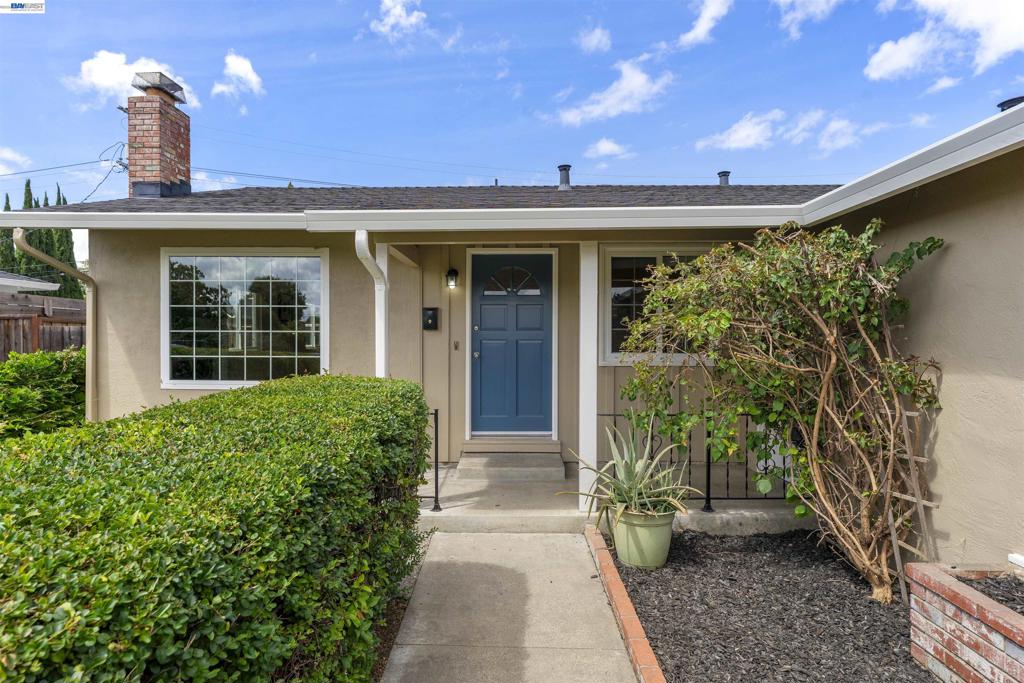 4243 Blewett St Property Photo 6