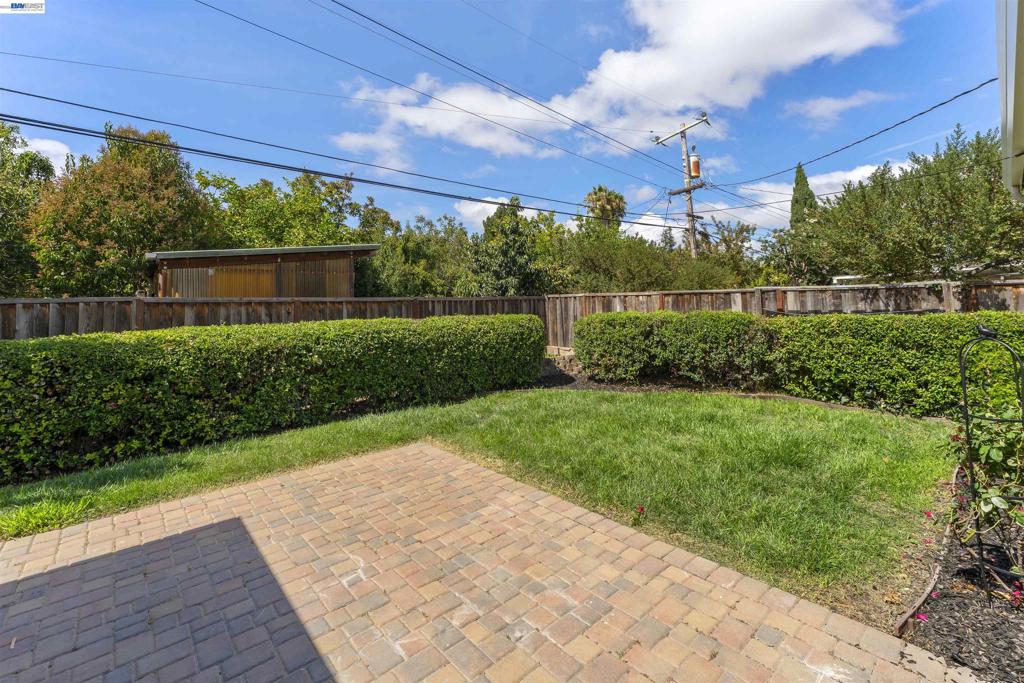 4243 Blewett St Property Photo 34