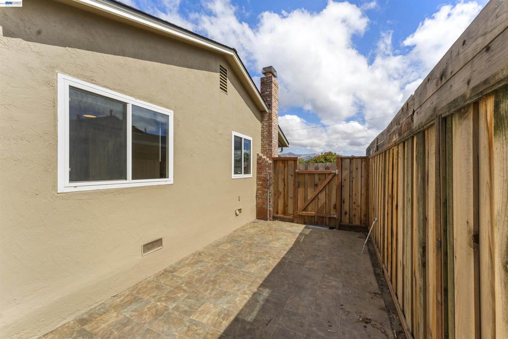 4243 Blewett St Property Photo 35