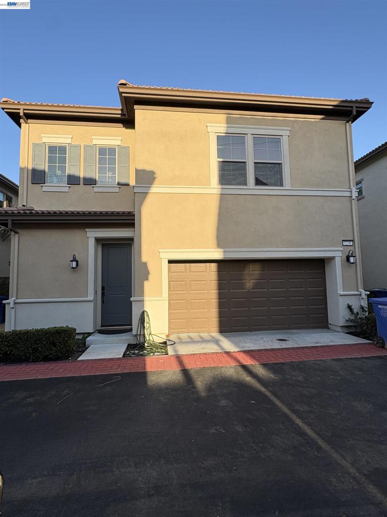 1230 S Ross Ct Property Photo 1