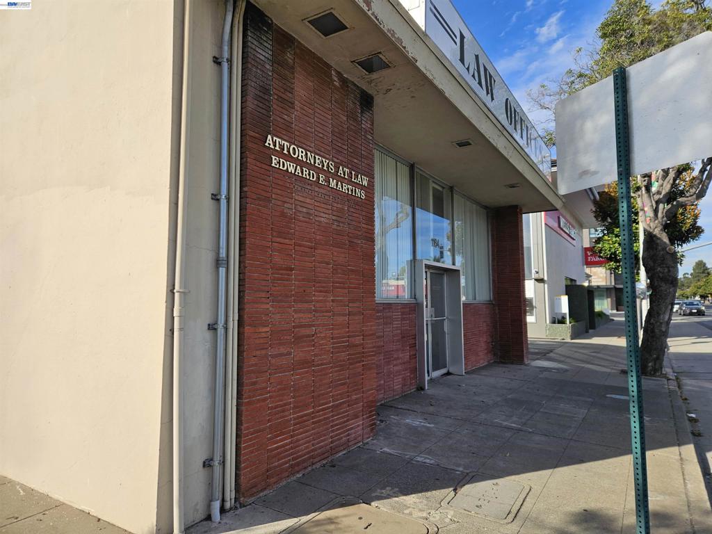 1164 A St Property Photo 3