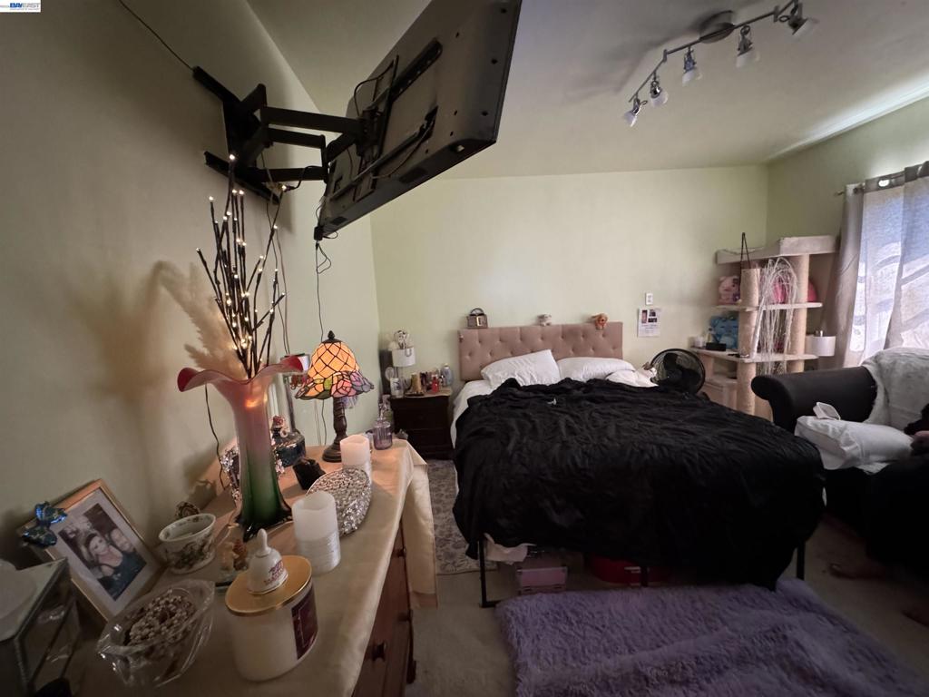 2120 Sol Property Photo 8