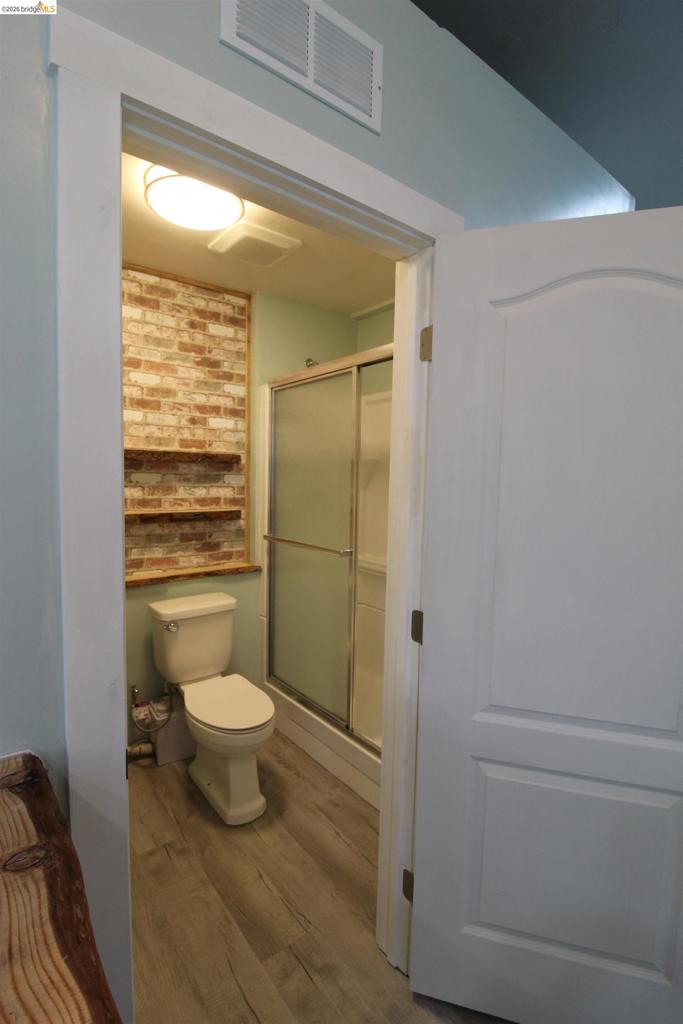 600 Woods Creek Dr Property Photo 11
