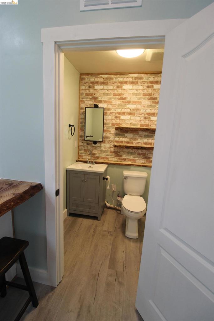 600 Woods Creek Dr Property Photo 12
