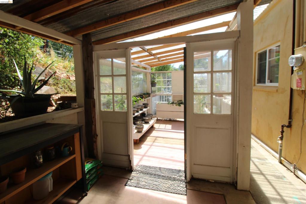 600 Woods Creek Dr Property Photo 46