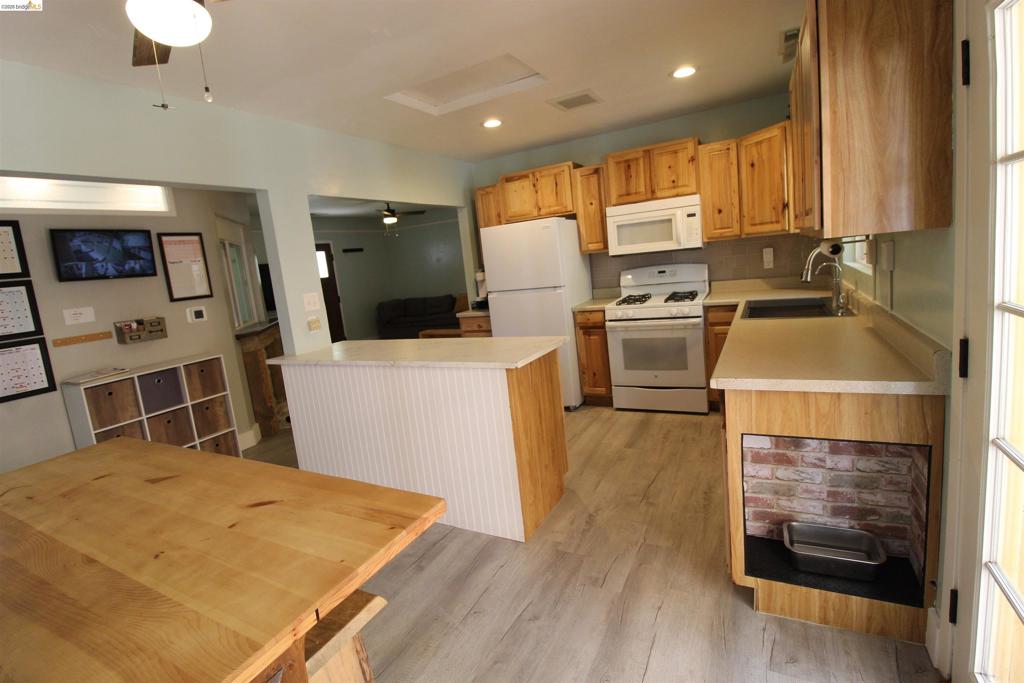 600 Woods Creek Dr Property Photo 50