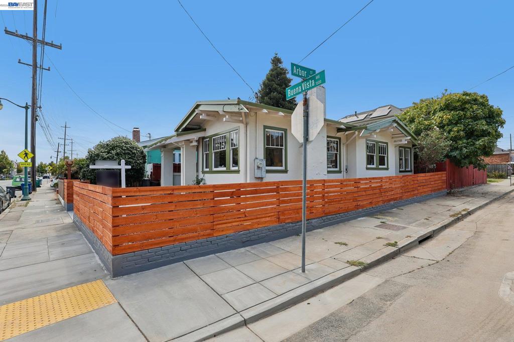 1542 Buena Vista Ave Property Photo 4