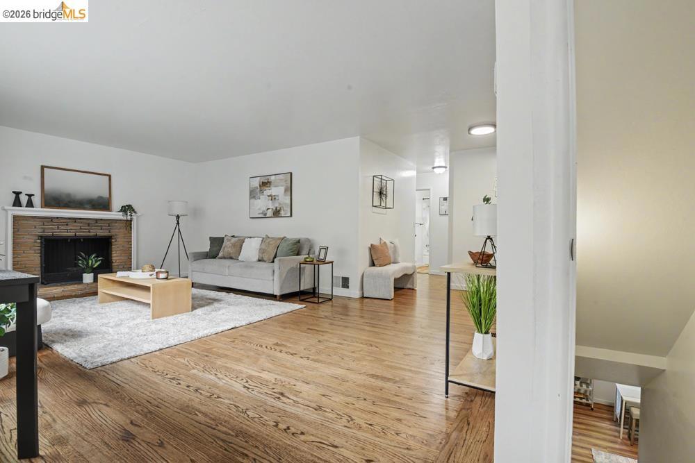 6138 Oakdale Property Photo 15