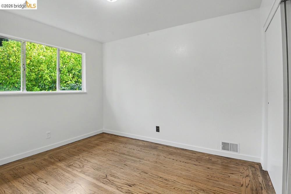 6138 Oakdale Property Photo 21
