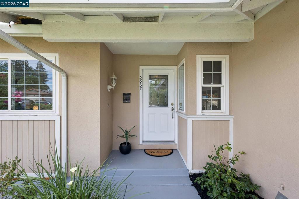 3837 Bayview Cir Property Photo 4