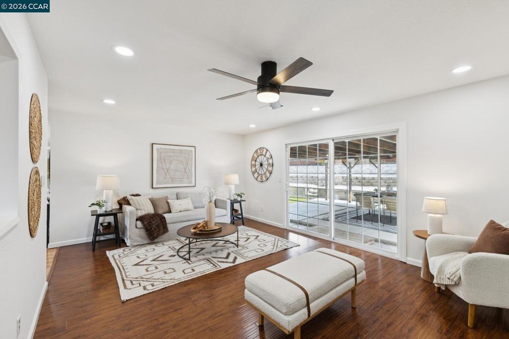 3837 Bayview Cir Property Photo 19