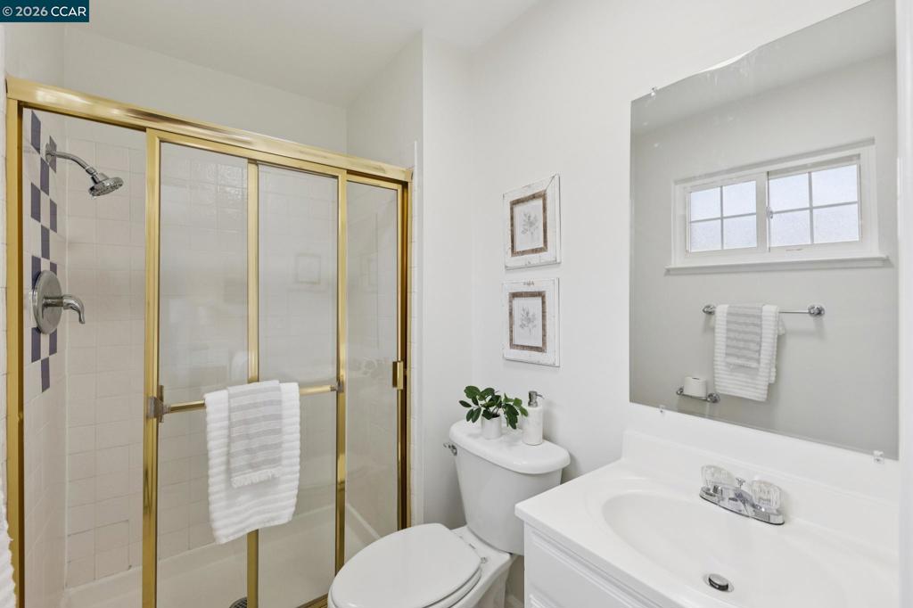 3837 Bayview Cir Property Photo 33